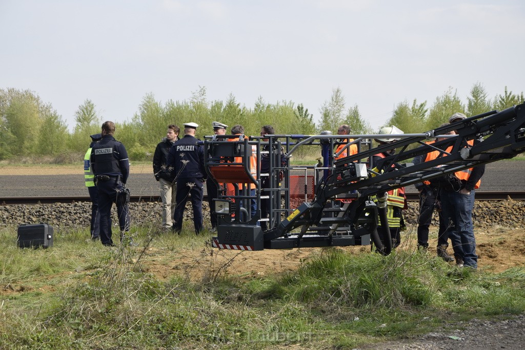 Schwerer VU LKW Zug Bergheim Kenten Koelnerstr P330.JPG - Miklos Laubert